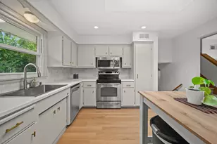 12130 W Chambers St, Wauwatosa, WI 53222 - Photo 13