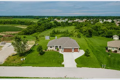 810  Westwind Dr, Eagle, WI 53119 - Photo 5