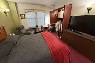 1028 E Juneau Ave, Milwaukee, WI 53202 - Photo 7