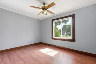 4625 N River Park Blvd, Glendale, WI 53209 - Photo 13