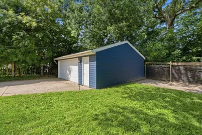 4625 N River Park Blvd, Glendale, WI 53209 - Photo 19