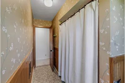 7873 N Edgeworth Dr, Milwaukee, WI 53223 - Photo 13