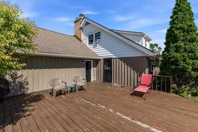 7873 N Edgeworth Dr, Milwaukee, WI 53223 - Photo 23