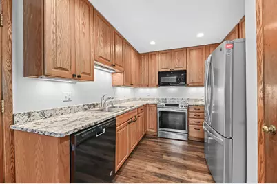N101W15752  Council Bluffs Dr, Germantown, WI 53022 - Photo 9