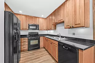 N101W15752 Council Bluffs Dr, Germantown, WI 53022 - Photo 19