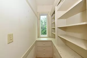 2547 S Howell Ave, Milwaukee, WI 53207 - Photo 29