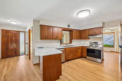 364  Robins Run, Burlington, WI 53105 - Photo 23