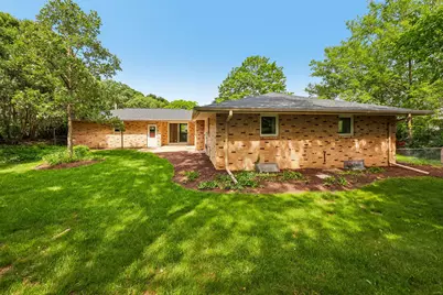 364  Robins Run, Burlington, WI 53105 - Photo 11