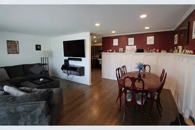 7985  59th St, Franklin, WI 53132 - Photo 3