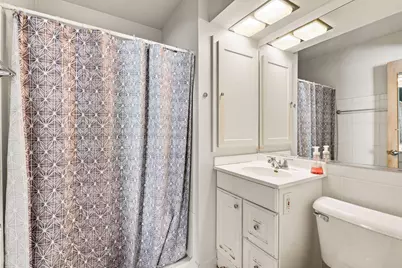 2630 S Delaware Ave, Milwaukee, WI 53207 - Photo 15