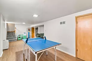 2630 S Delaware Ave, Milwaukee, WI 53207 - Photo 23
