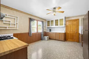 1745 S 68th St, West Allis, WI 53214 - Photo 9