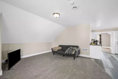 1745 S 68th St, West Allis, WI 53214 - Photo 11