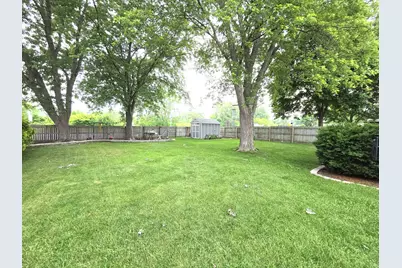 9395 S Burrell St, Oak Creek, WI 53154 - Photo 7