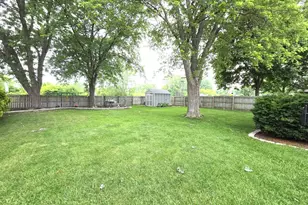 9395 S Burrell St, Oak Creek, WI 53154 - Photo 7
