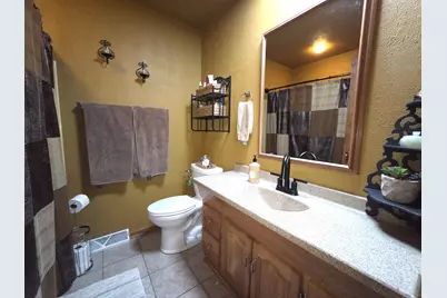 9395 S Burrell St, Oak Creek, WI 53154 - Photo 29