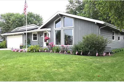 9395 S Burrell St, Oak Creek, WI 53154 - Photo 1