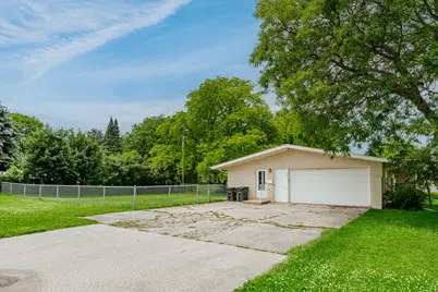 201  Roberts Dr, Mukwonago, WI 53149 - Photo 41
