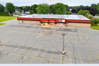 2330  Menasha Ave, Manitowoc, WI 54220 - Photo 11