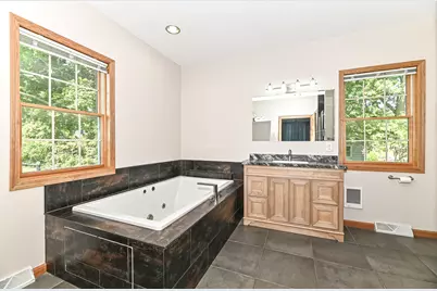 3665 E Fitzsimmons Rd, Oak Creek, WI 53154 - Photo 19