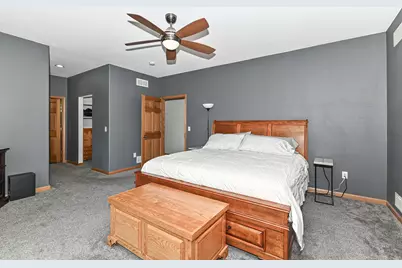 3665 E Fitzsimmons Rd, Oak Creek, WI 53154 - Photo 17
