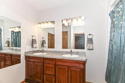 3665 E Fitzsimmons Rd, Oak Creek, WI 53154 - Photo 27