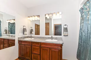 3665 E Fitzsimmons Rd, Oak Creek, WI 53154 - Photo 27