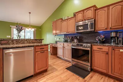 8160 S Lakeview Dr, Franklin, WI 53132 - Photo 29