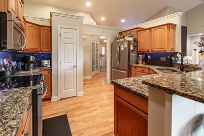 8160 S Lakeview Dr, Franklin, WI 53132 - Photo 27