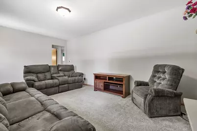 3801  Charles St, Racine, WI 53402 - Photo 5