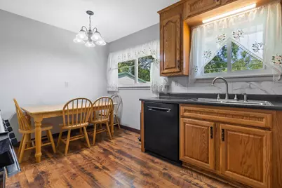 3801  Charles St, Racine, WI 53402 - Photo 9