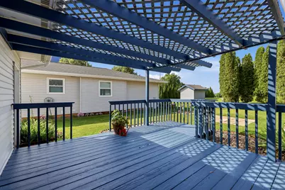 1728  Ashby Ct, Sheboygan, WI 53081 - Photo 7