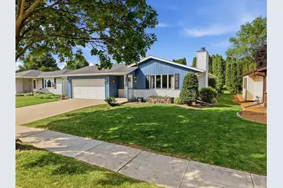 1728  Ashby Ct, Sheboygan, WI 53081 - Photo 1
