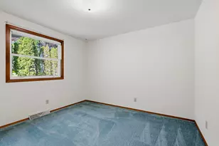 1728 Ashby Ct, Sheboygan, WI 53081 - Photo 17