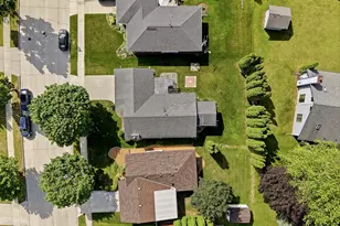 1728 Ashby Ct, Sheboygan, WI 53081 - Photo 37