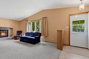 1728 Ashby Ct, Sheboygan, WI 53081 - Photo 11