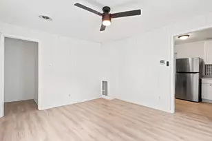 6929 13th Ave, Kenosha, WI 53143 - Photo 5