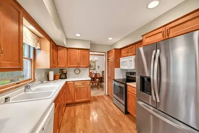 4185  Imperial Dr, Brookfield, WI 53045 - Photo 17