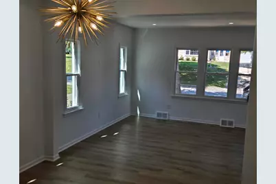 536 N 116th St, Wauwatosa, WI 53226 - Photo 5