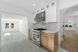 536 N 116th St, Wauwatosa, WI 53226 - Photo 3