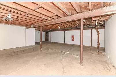 6115 S 13th St, Milwaukee, WI 53221 - Photo 25