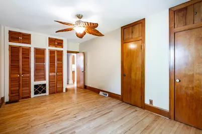 6835  Auburn Ave, Wauwatosa, WI 53213 - Photo 11