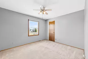 W184N8293 Tours Dr, Menomonee Falls, WI 53051 - Photo 37