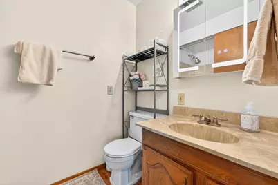 W184N8293  Tours Dr, Menomonee Falls, WI 53051 - Photo 39