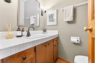 W184N8293 Tours Dr, Menomonee Falls, WI 53051 - Photo 27