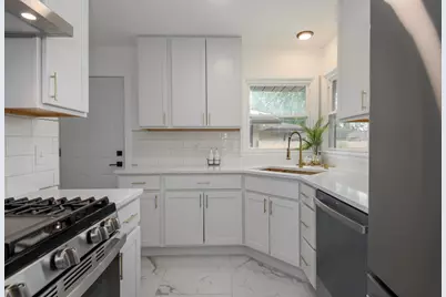 6655 N 84th St, Milwaukee, WI 53224 - Photo 5