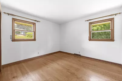 1120  Sunnycrest Dr, Brookfield, WI 53186 - Photo 17