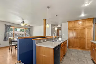 1526 S 24th St, Manitowoc, WI 54220 - Photo 9