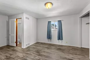 1526 S 24th St, Manitowoc, WI 54220 - Photo 13