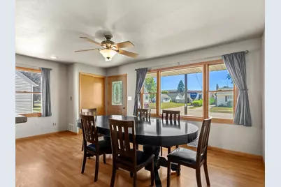 1526 S 24th St, Manitowoc, WI 54220 - Photo 7